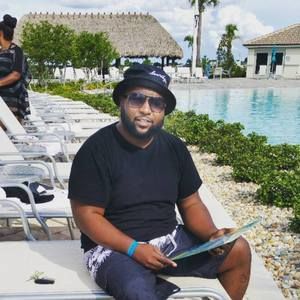 Meet your Posher, Deetrick